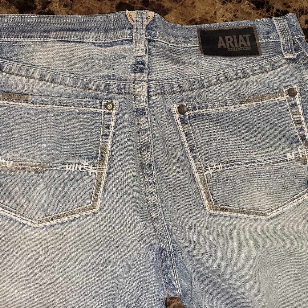 Ariat mens size 32x32